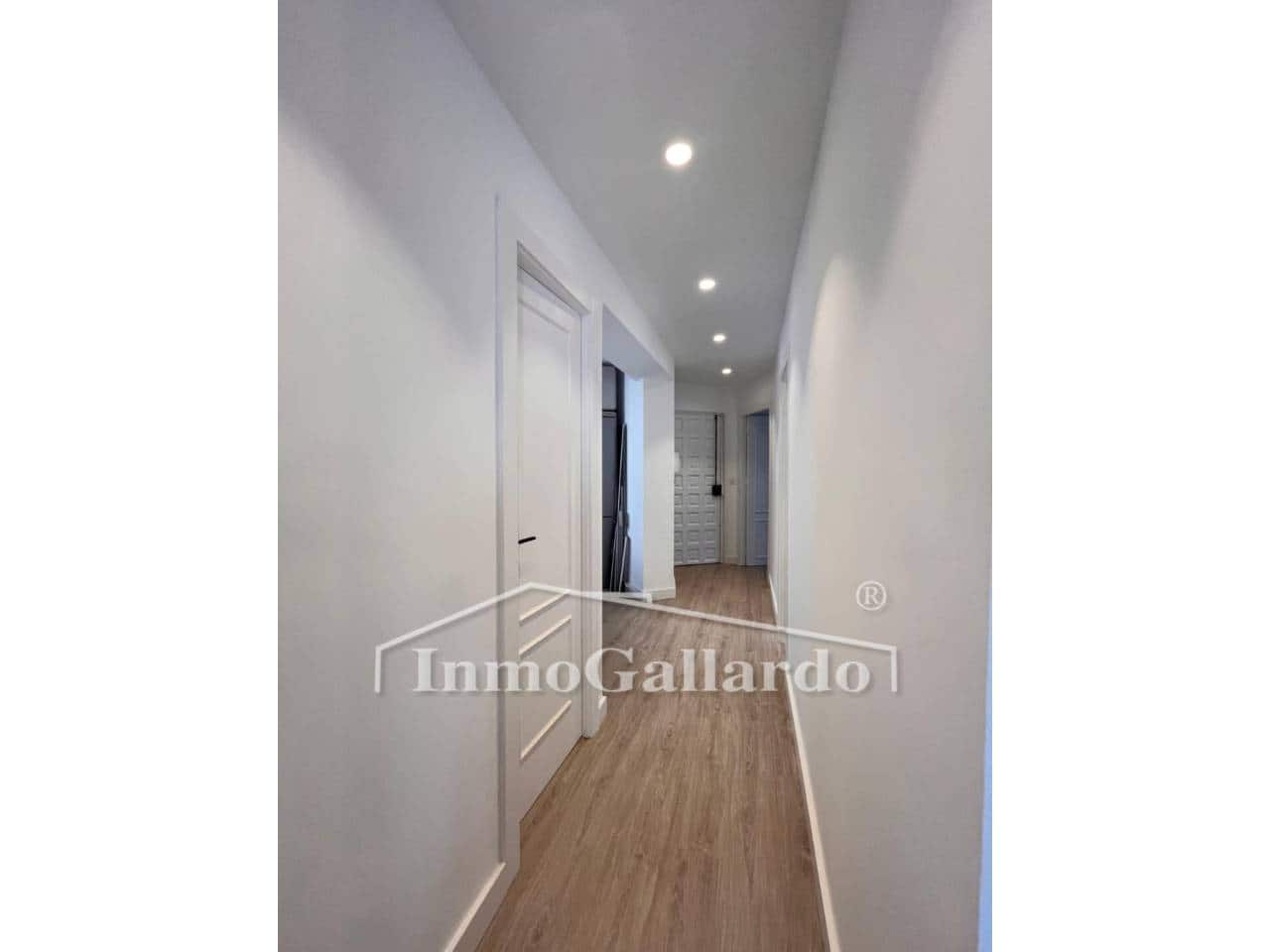 Piso de 3 habitaciones en Málaga ciudad en venta - 290.000 € (Ref: 9251779)