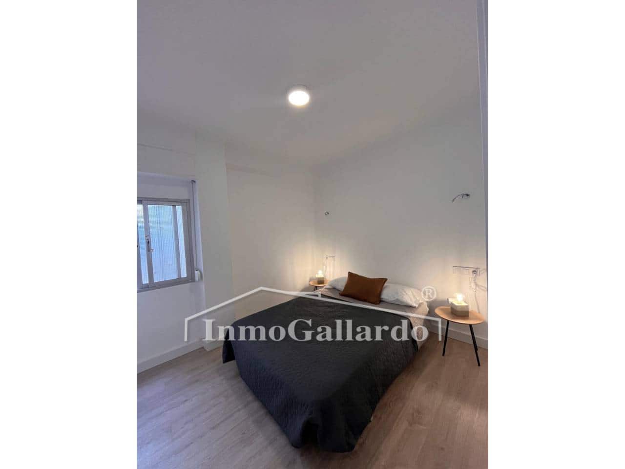 Piso de 3 habitaciones en Málaga ciudad en venta - 290.000 € (Ref: 9251779)