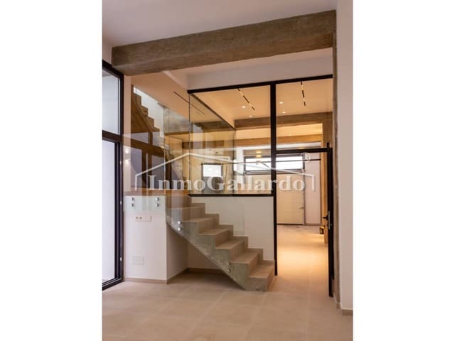 3 Zimmer Reihenhaus zu verkaufen in Málaga Stadt mit Pool Garage - 750.000 € (Ref: 9262083)