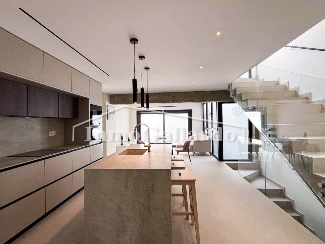 3 Zimmer Reihenhaus zu verkaufen in Malaga Stadt mit Pool Garage - 750.000 € (Ref: 9262083)