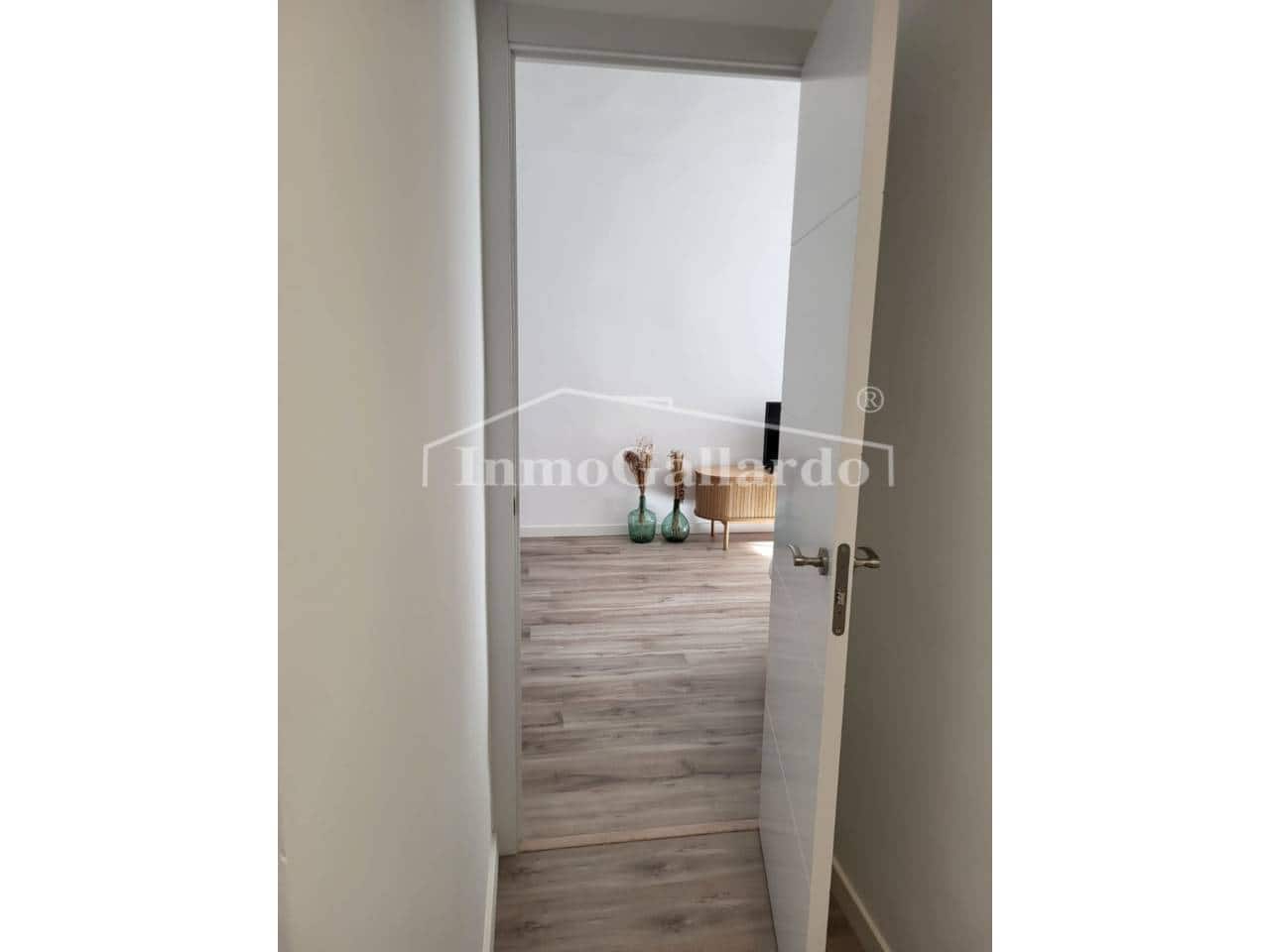 Piso de 3 habitaciones en Málaga ciudad en alquiler - 1.450 € (Ref: 9280647)