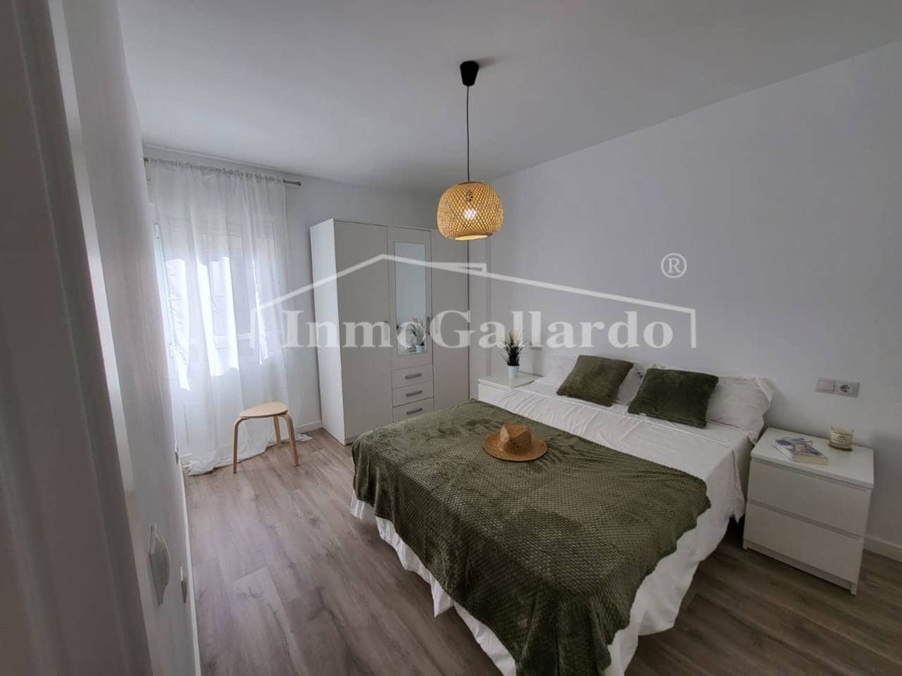 Piso de 3 habitaciones en Málaga ciudad en alquiler - 1.450 € (Ref: 9280647)