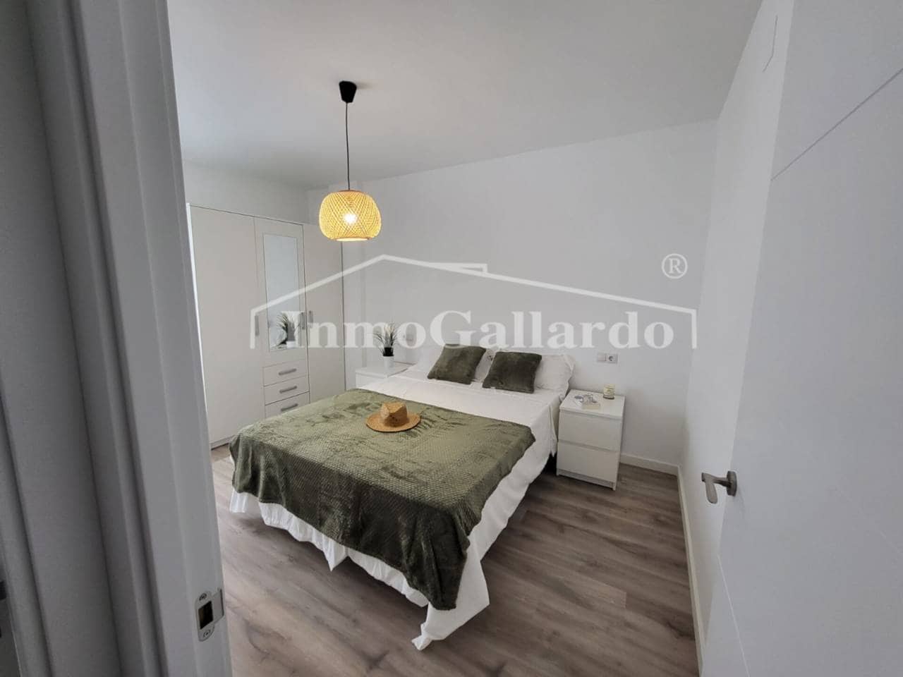 Piso de 3 habitaciones en Málaga ciudad en alquiler - 1.450 € (Ref: 9280647)