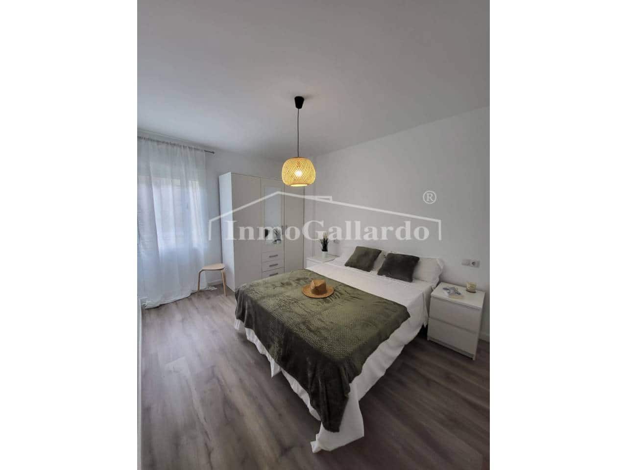 Piso de 3 habitaciones en Málaga ciudad en alquiler - 1.450 € (Ref: 9280647)
