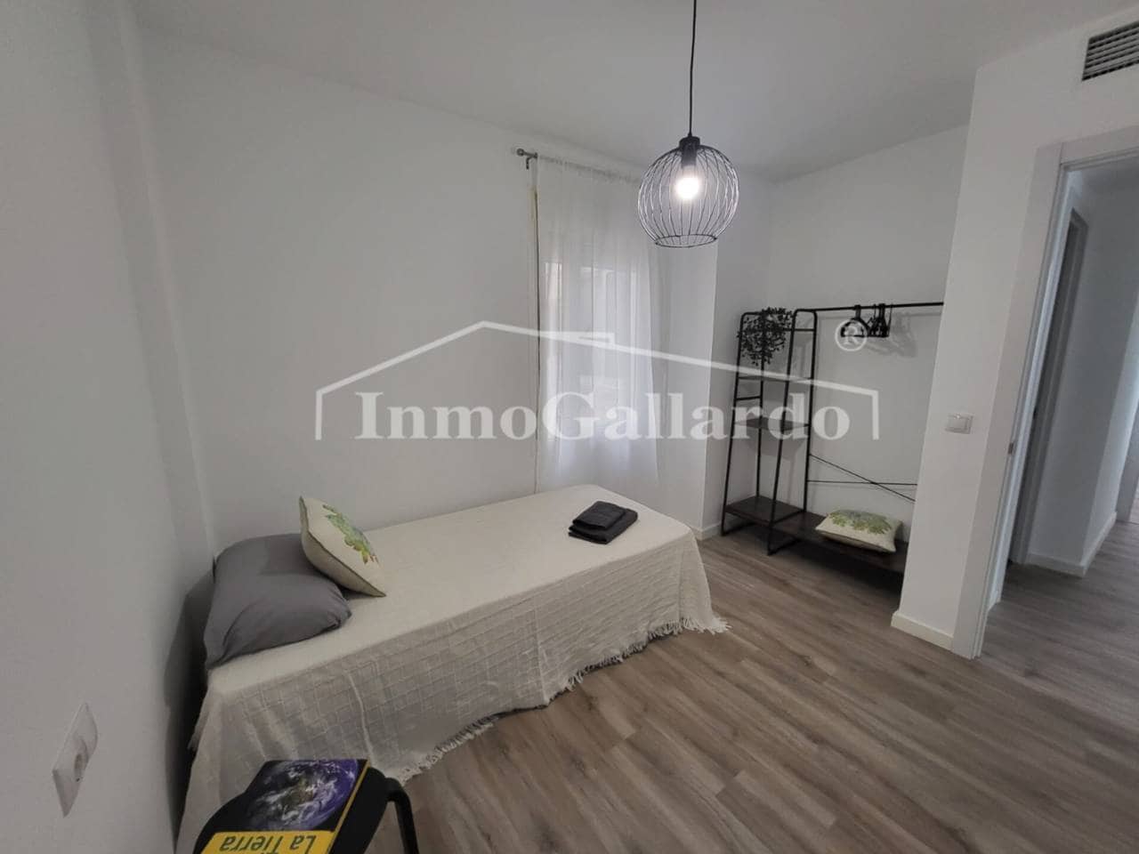 Piso de 3 habitaciones en Málaga ciudad en alquiler - 1.450 € (Ref: 9280647)