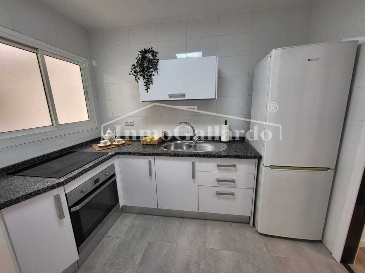 Piso de 3 habitaciones en Málaga ciudad en alquiler - 1.450 € (Ref: 9280647)