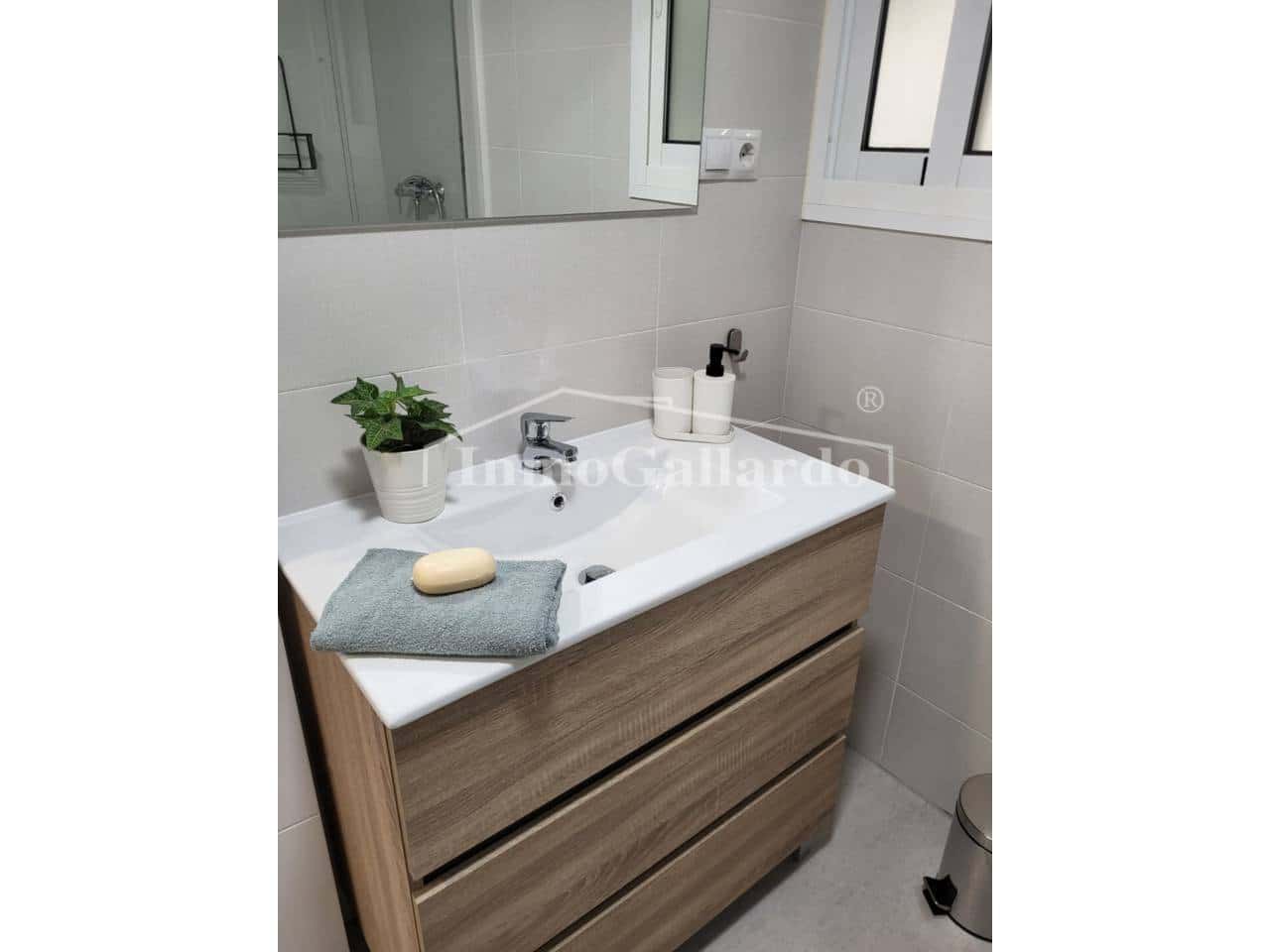 Piso de 3 habitaciones en Málaga ciudad en alquiler - 1.450 € (Ref: 9280647)