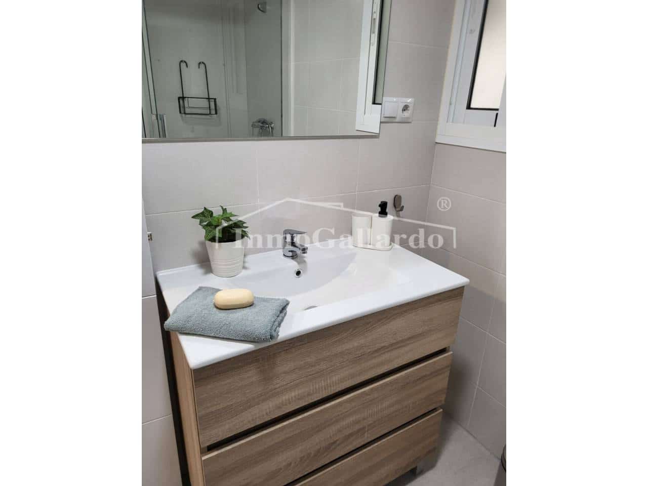 Piso de 3 habitaciones en Málaga ciudad en alquiler - 1.450 € (Ref: 9280647)