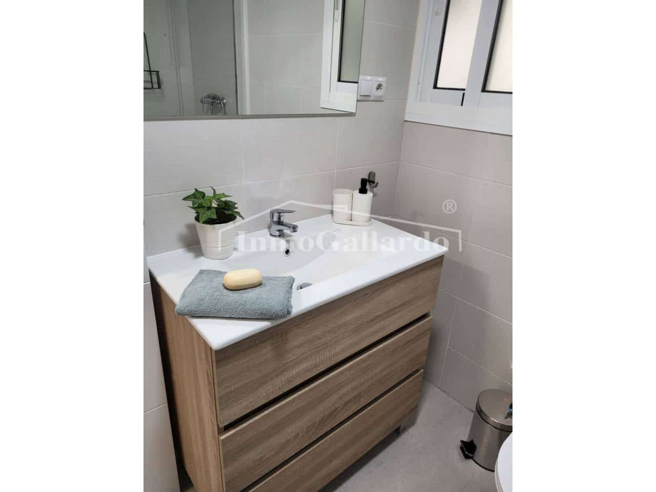 Piso de 3 habitaciones en Málaga ciudad en alquiler - 1.450 € (Ref: 9280647)