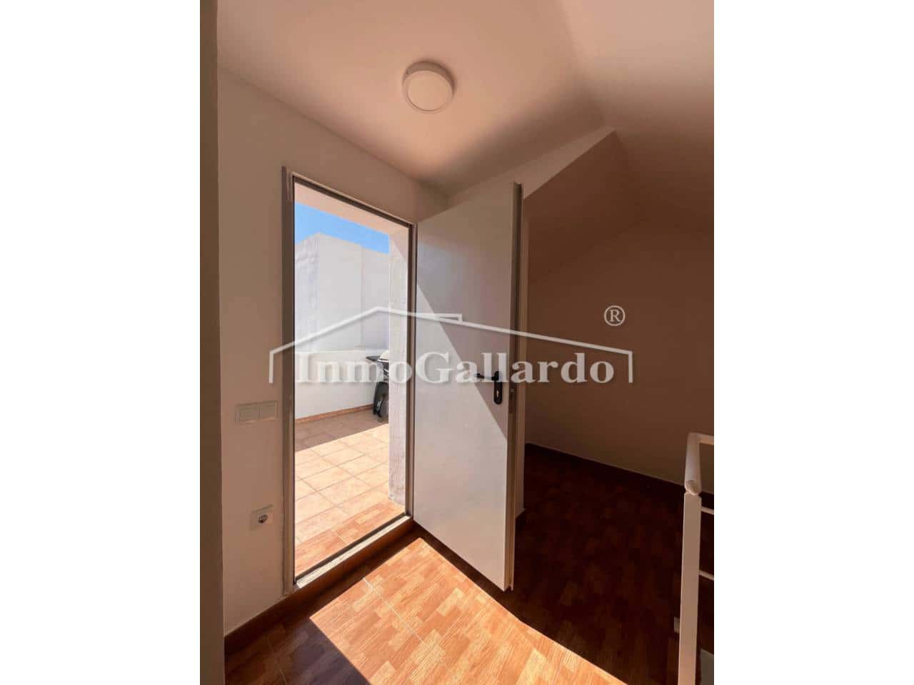 2 sypialnia Penthouse na sprzedaż w Miasto Malaga z garażem - 330 000 € (Ref: 9280648)