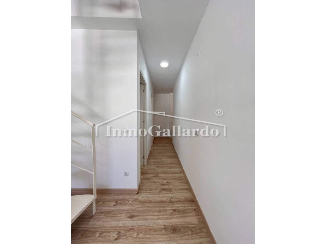 2 sypialnia Penthouse na sprzedaż w Miasto Malaga z garażem - 330 000 € (Ref: 9280648)