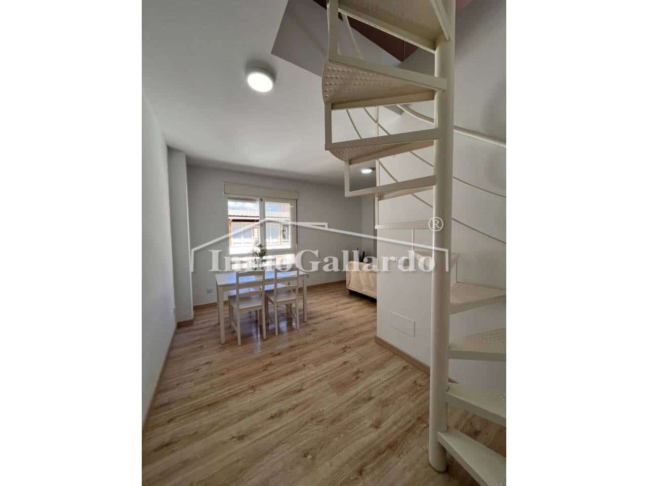 2 sypialnia Penthouse na sprzedaż w Miasto Malaga z garażem - 330 000 € (Ref: 9280648)