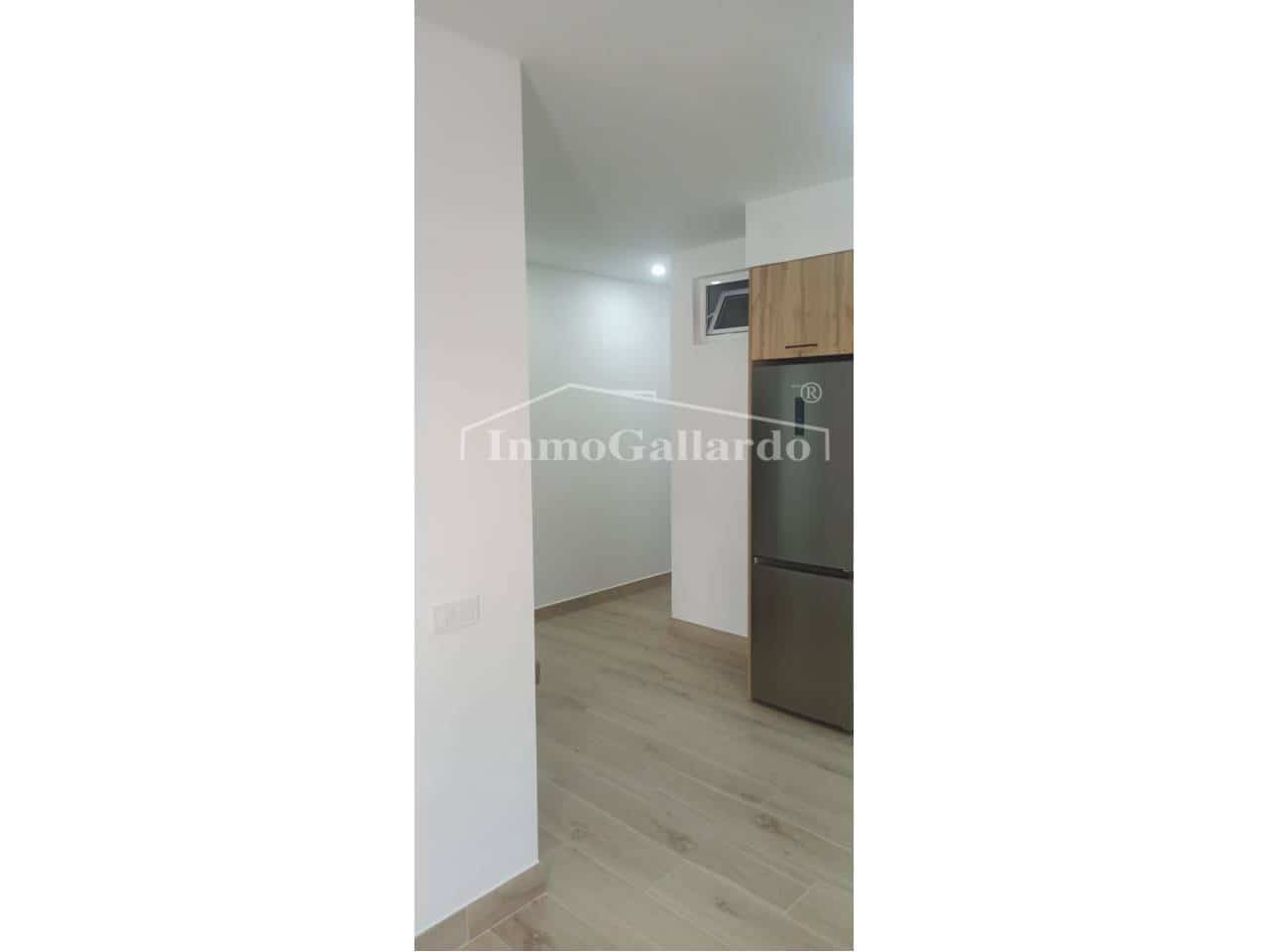 2 bedroom Apartment for rent in Bermejo - € 800 (Ref: 9362004)