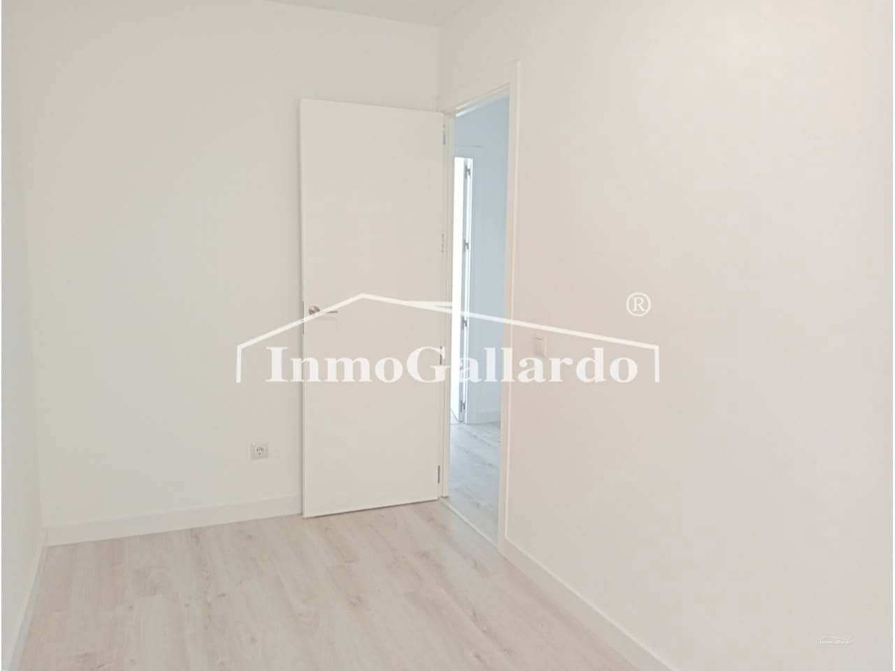 3 bedroom Flat for sale in Malaga city - € 410,000 (Ref: 9403176)