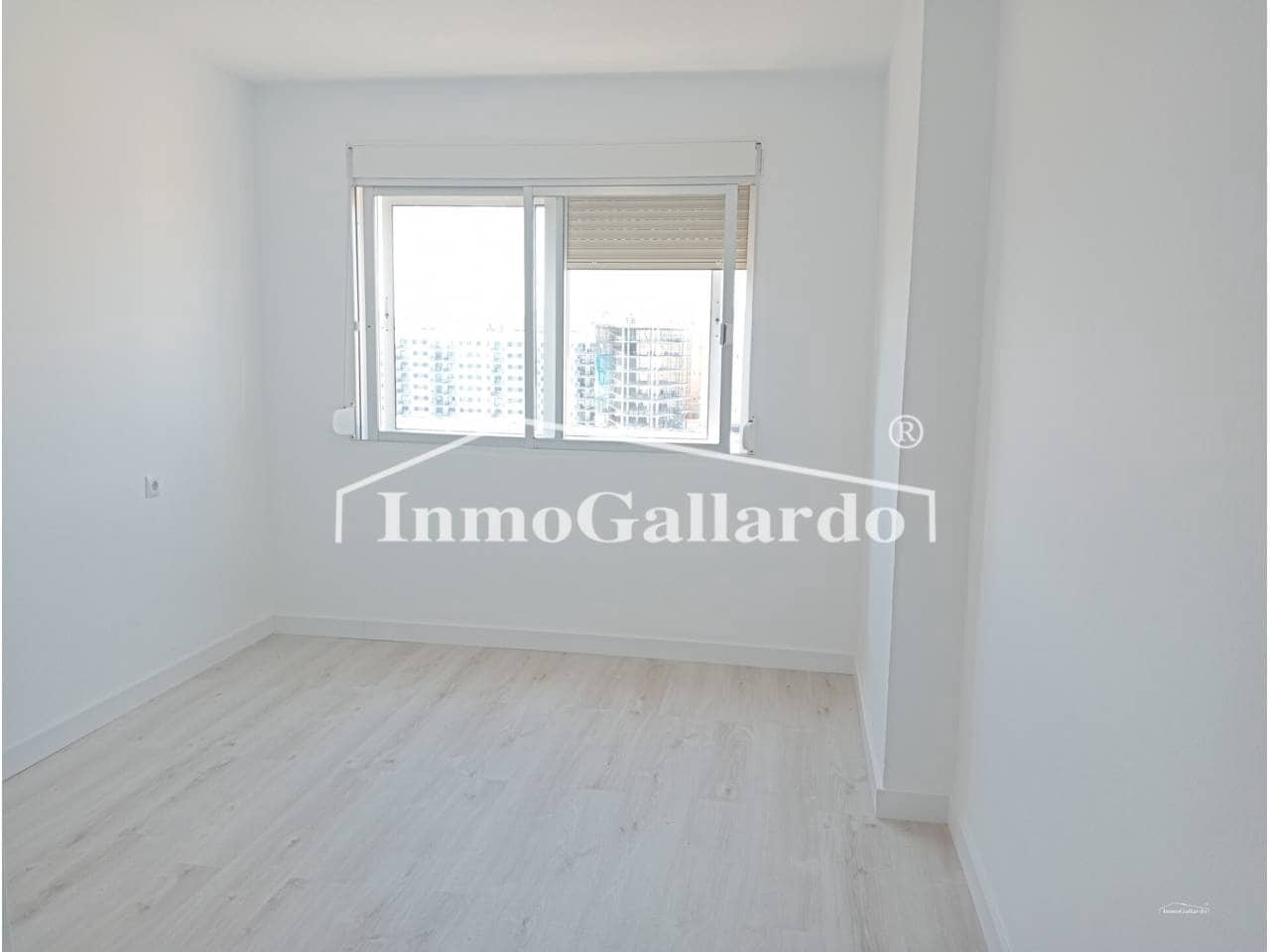 3 bedroom Flat for sale in Malaga city - € 410,000 (Ref: 9403176)