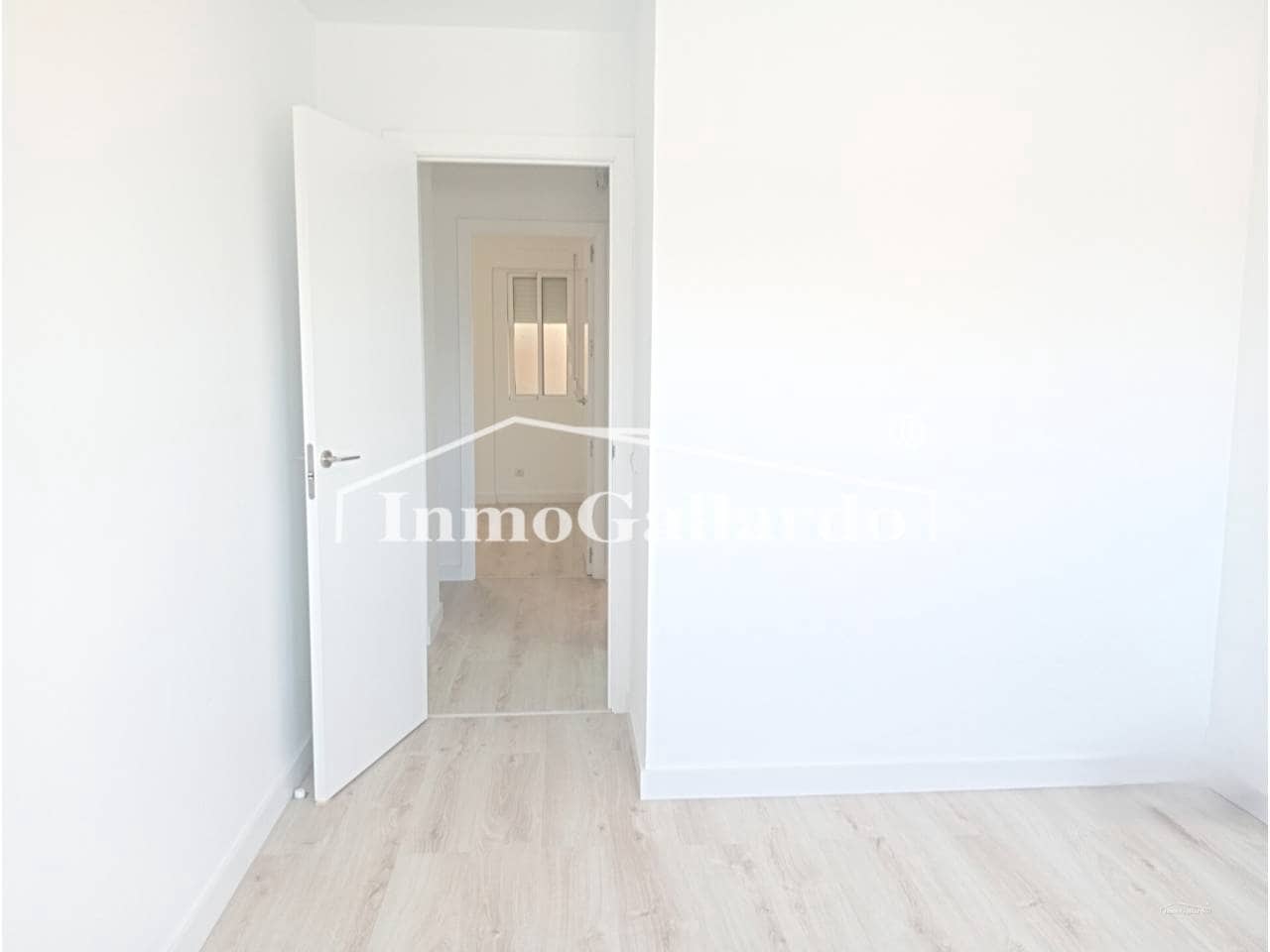 3 bedroom Flat for sale in Malaga city - € 410,000 (Ref: 9403176)