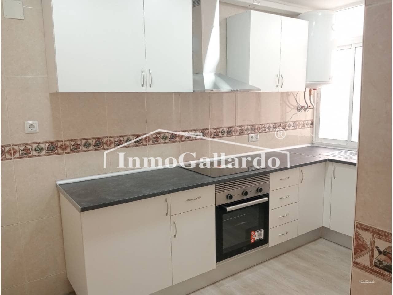 3 bedroom Flat for sale in Malaga city - € 410,000 (Ref: 9403176)