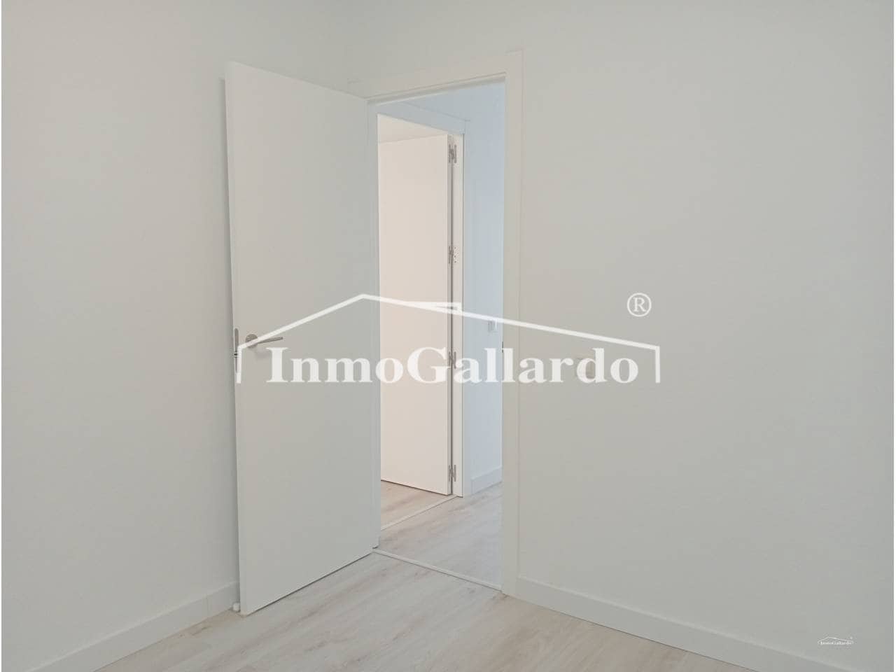 3 bedroom Flat for sale in Malaga city - € 410,000 (Ref: 9403176)