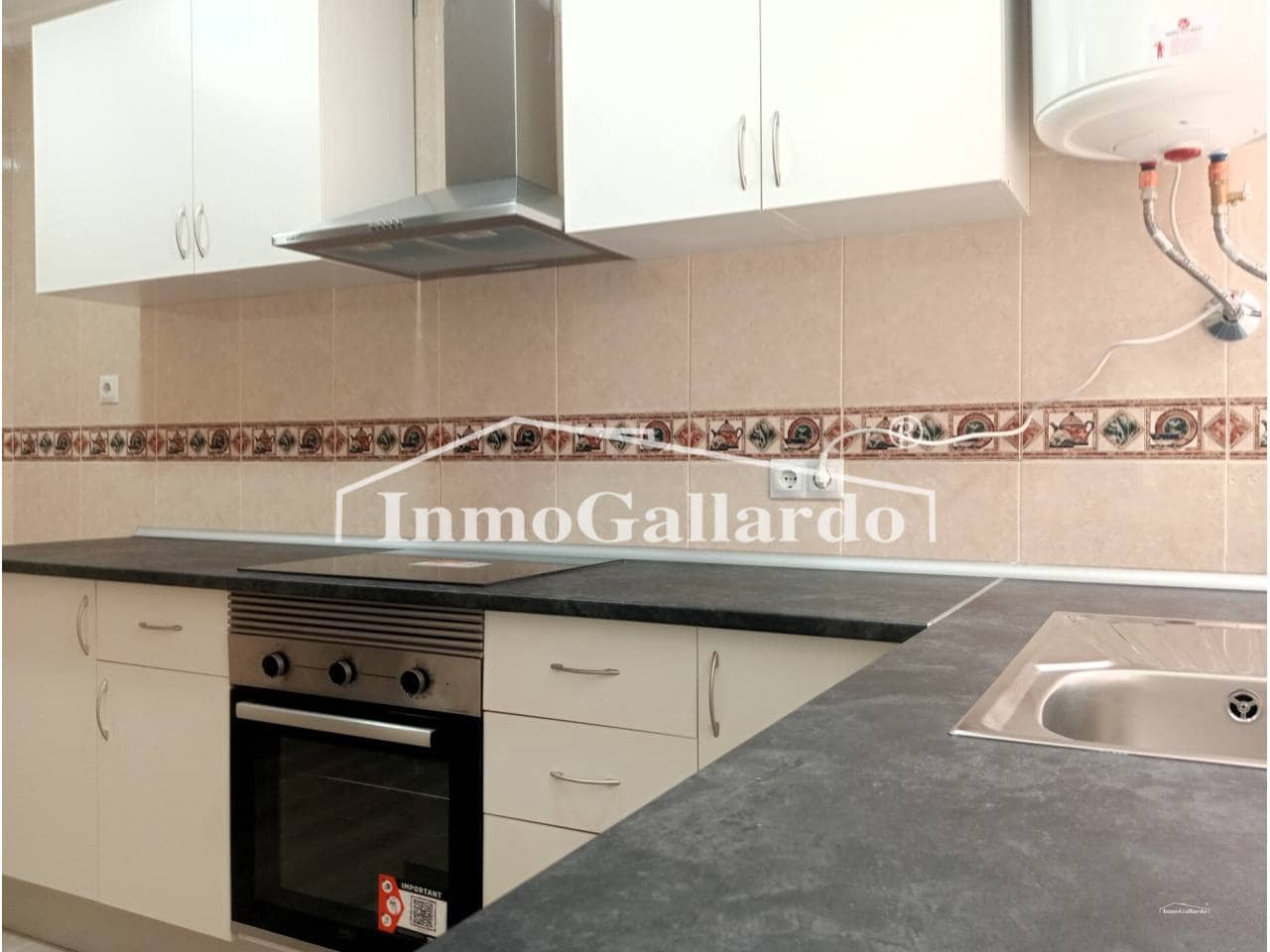 3 bedroom Flat for sale in Malaga city - € 410,000 (Ref: 9403176)