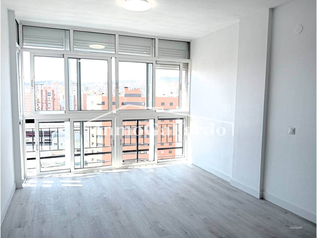 3 bedroom Flat for sale in Malaga city - € 410,000 (Ref: 9403176)