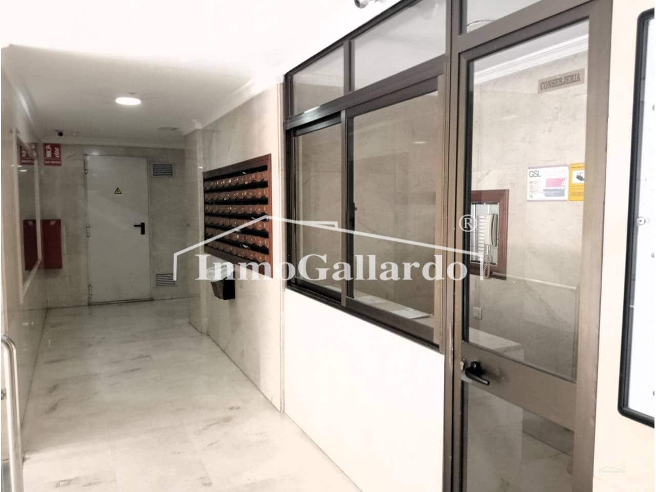 3 bedroom Flat for sale in Malaga city - € 410,000 (Ref: 9403176)