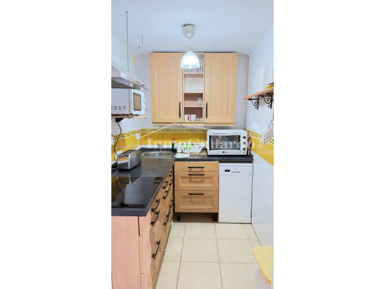 Piso de 2 habitaciones en Benajarafe en alquiler con piscina garaje - 900 € (Ref: 9412578)