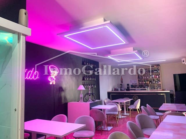 Kommersiell til salgs i Echeverria del Palo, Málaga by - € 35 000 (Ref: 9412580)