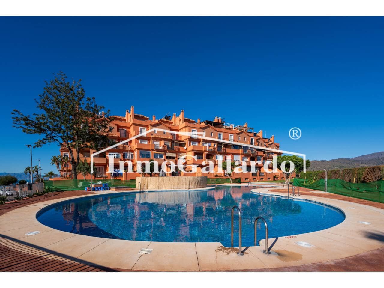 2 soveværelse Lejlighed til salg i Torre de Benagalbon med swimmingpool garage - € 315.000 (Ref: 9419383)