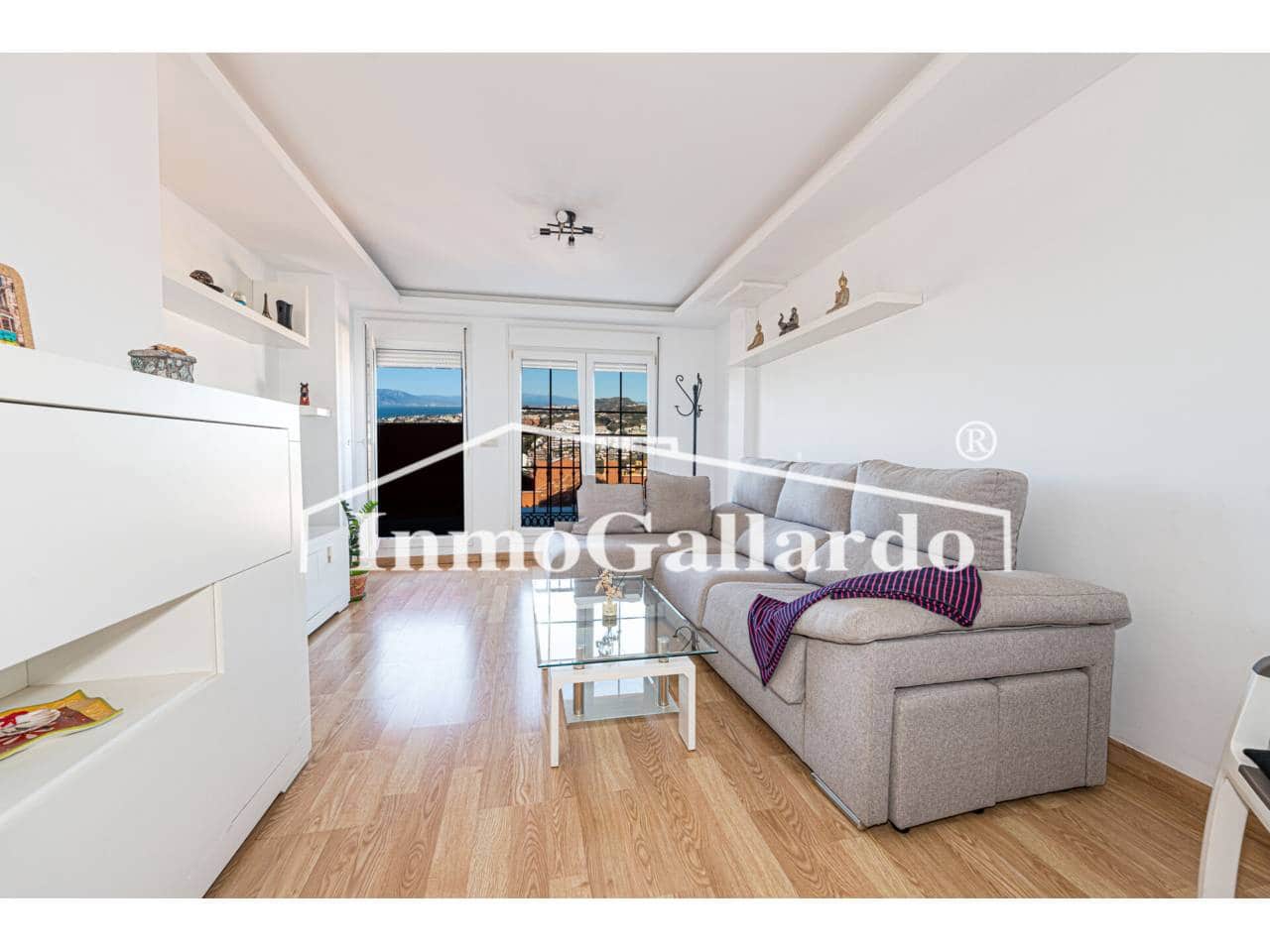 2 soveværelse Lejlighed til salg i Torre de Benagalbon med swimmingpool garage - € 315.000 (Ref: 9419383)