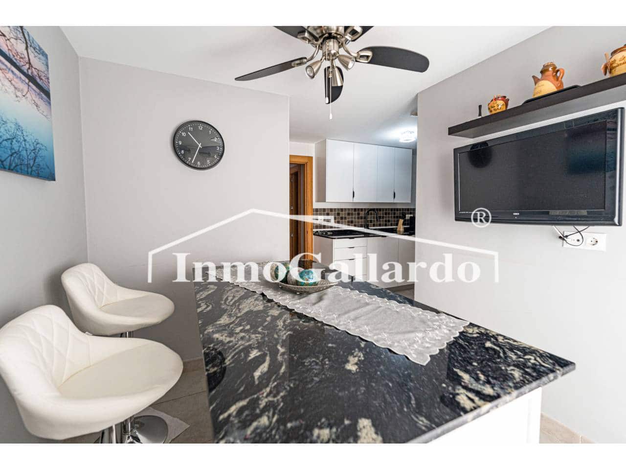 2 soveværelse Lejlighed til salg i Torre de Benagalbon med swimmingpool garage - € 315.000 (Ref: 9419383)