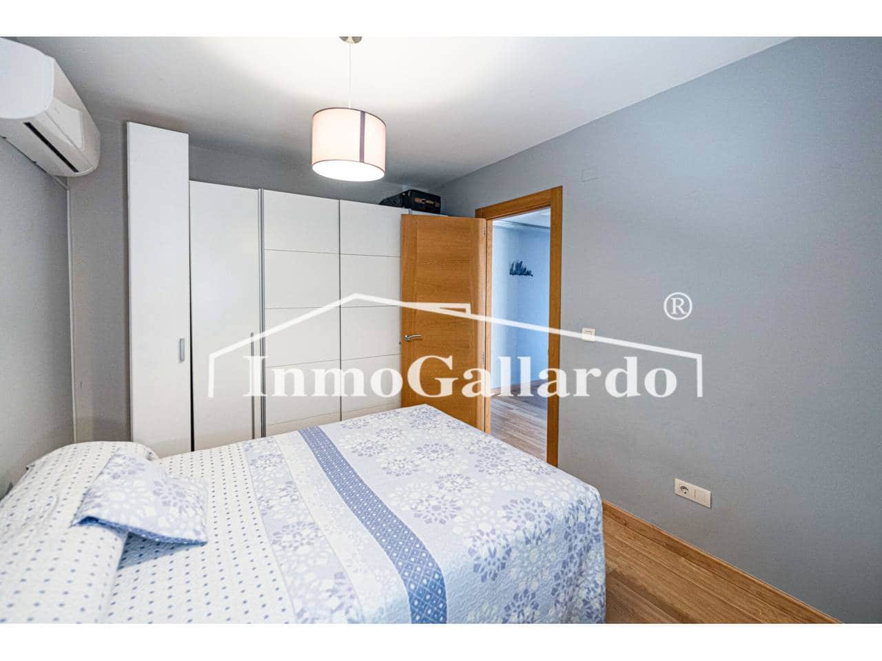 2 soveværelse Lejlighed til salg i Torre de Benagalbon med swimmingpool garage - € 315.000 (Ref: 9419383)