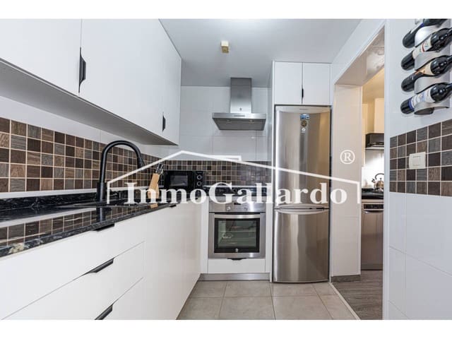 2 chambre Appartement à vendre à Torre de Benagalbon, Rincón de la Victoria avec piscine garage - 315 000 € (Ref: 9419383)