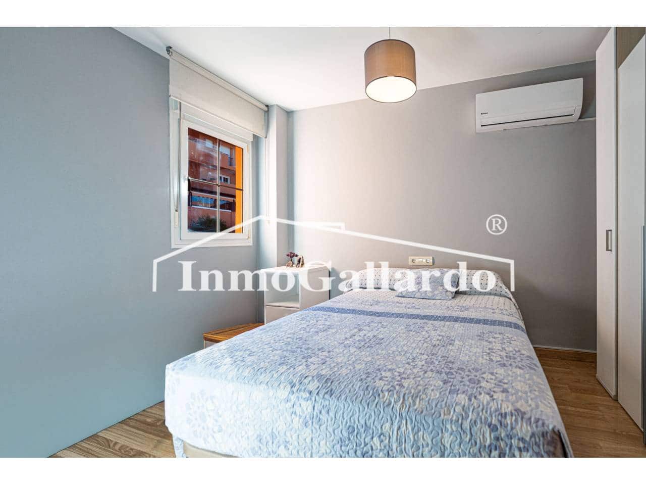 2 soveværelse Lejlighed til salg i Torre de Benagalbon med swimmingpool garage - € 315.000 (Ref: 9419383)