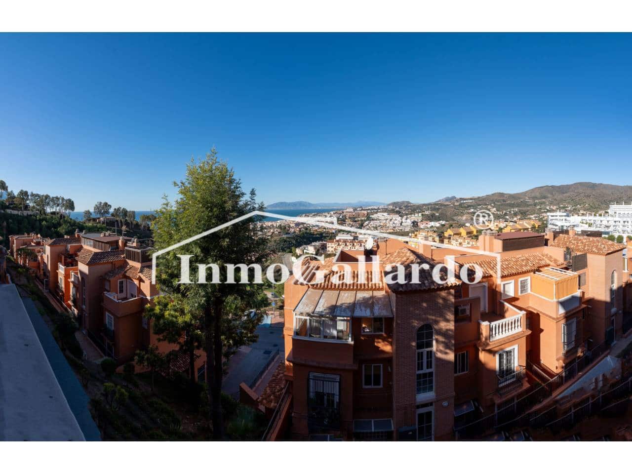 2 soveværelse Lejlighed til salg i Torre de Benagalbon med swimmingpool garage - € 315.000 (Ref: 9419383)