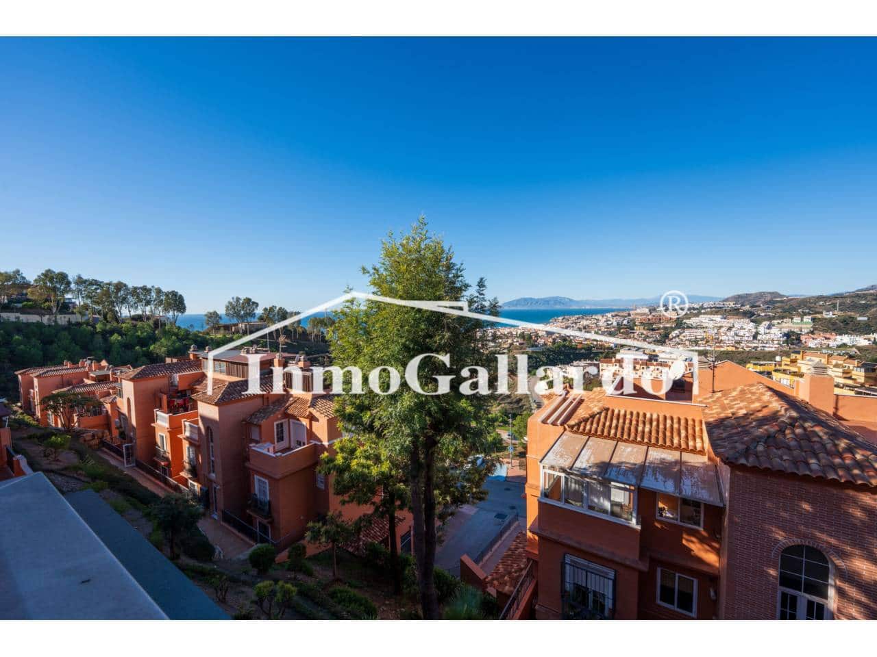 2 soveværelse Lejlighed til salg i Torre de Benagalbon med swimmingpool garage - € 315.000 (Ref: 9419383)