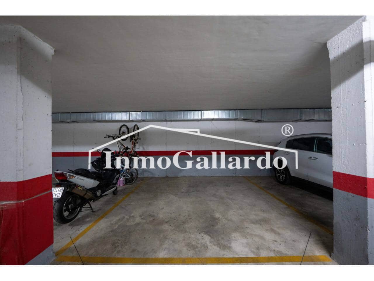 2 soveværelse Lejlighed til salg i Torre de Benagalbon med swimmingpool garage - € 315.000 (Ref: 9419383)