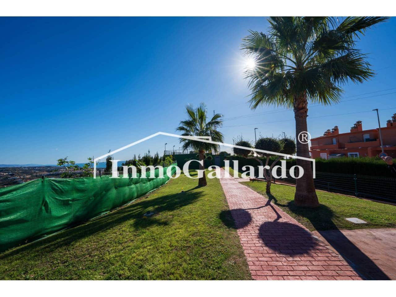 2 soveværelse Lejlighed til salg i Torre de Benagalbon med swimmingpool garage - € 315.000 (Ref: 9419383)