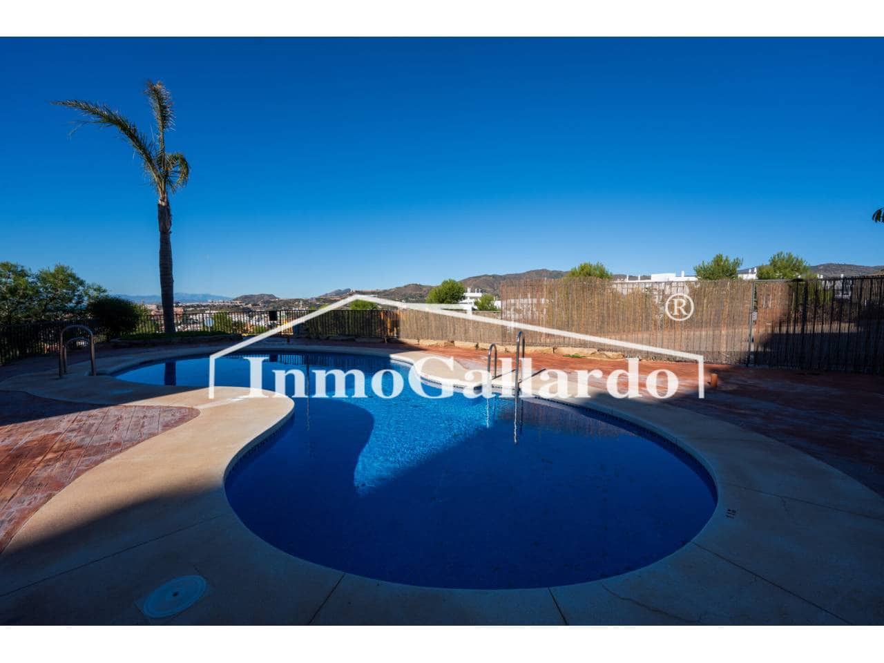 2 soveværelse Lejlighed til salg i Torre de Benagalbon med swimmingpool garage - € 315.000 (Ref: 9419383)