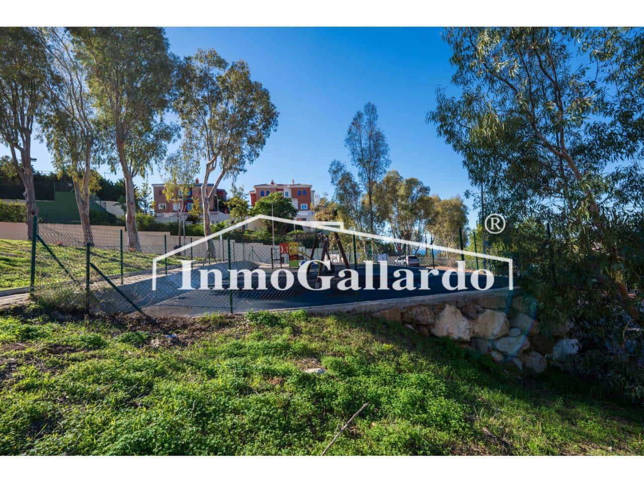 2 soveværelse Lejlighed til salg i Torre de Benagalbon med swimmingpool garage - € 315.000 (Ref: 9419383)