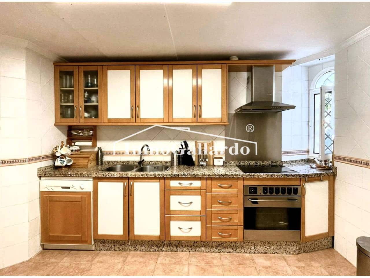 5 Zimmer Reihenhaus zu verkaufen in Benalmadena mit Pool Garage - 636.000 € (Ref: 9445879)