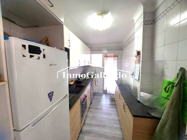 Piso de 3 habitaciones en Rincón de la Victoria en venta - 340.000 € (Ref: 9449588)