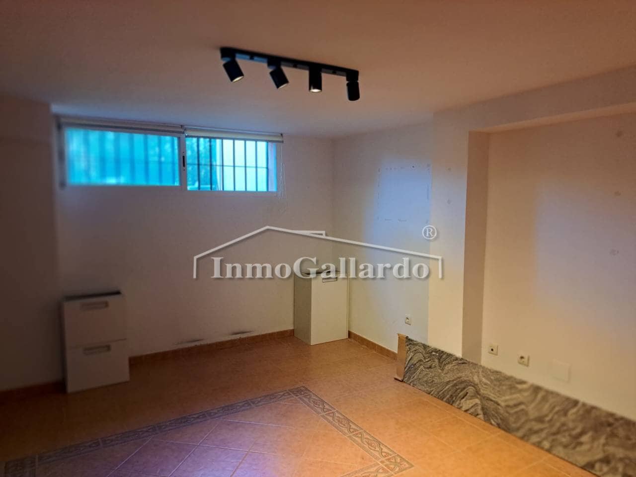 3 camera da letto Villetta a Schiera da affittare in Velez-Malaga con piscina garage - 1.500 € (Rif: 9452552)