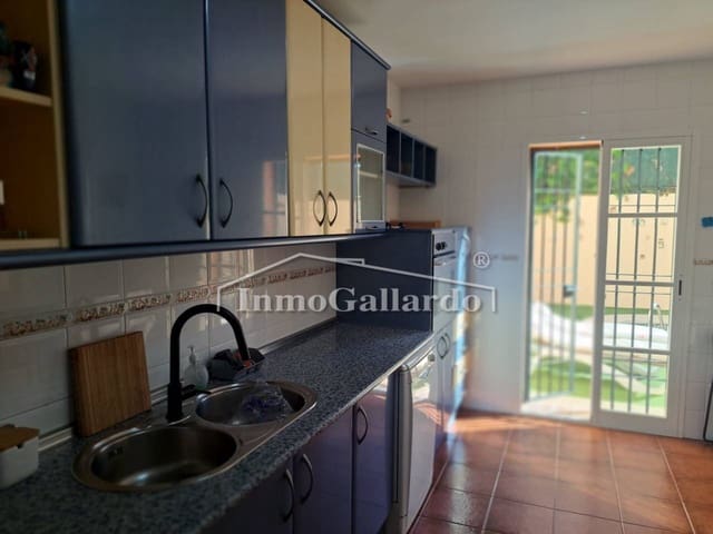 3 soverom Rekkehus til leie i Vélez-Málaga med svømmebasseng garasje - € 1 500 (Ref: 9452552)