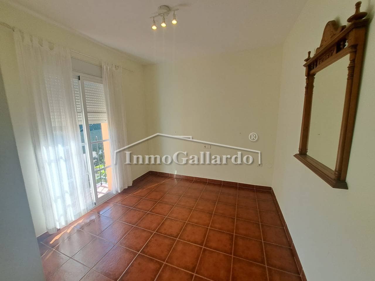 3 camera da letto Villetta a Schiera da affittare in Velez-Malaga con piscina garage - 1.500 € (Rif: 9452552)