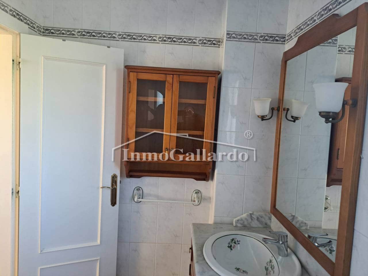 3 camera da letto Villetta a Schiera da affittare in Velez-Malaga con piscina garage - 1.500 € (Rif: 9452552)