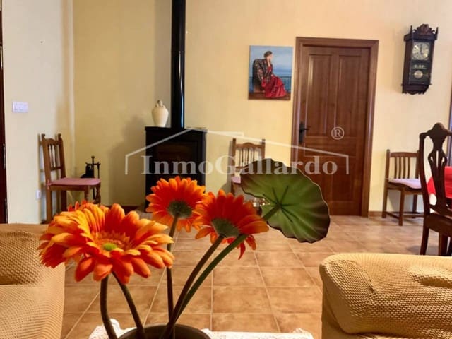 3 bedroom Townhouse for sale in La Celada, Iznájar with pool - € 192,000 (Ref: 9496661)