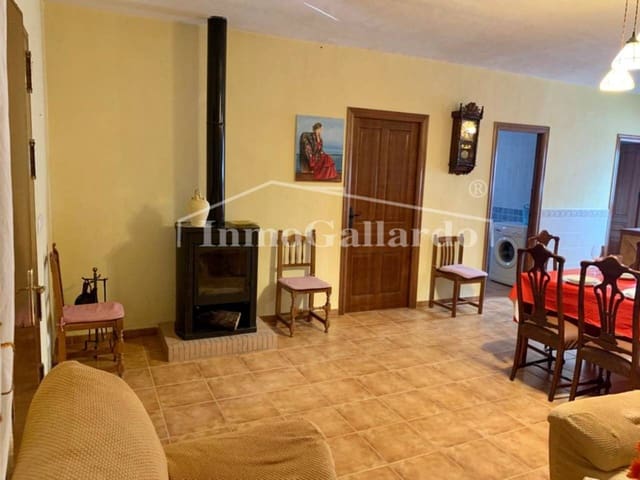 3 bedroom Townhouse for sale in La Celada, Iznájar with pool - € 192,000 (Ref: 9496661)