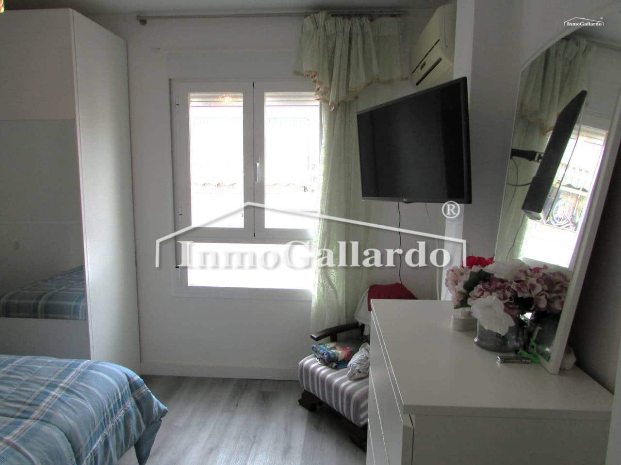 3 bedroom Flat for sale in Rincon de la Victoria - € 329,900 (Ref: 9503692)