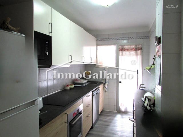 Piso de 3 habitaciones en Rincón de la Victoria en venta - 329.900 € (Ref: 9503692)