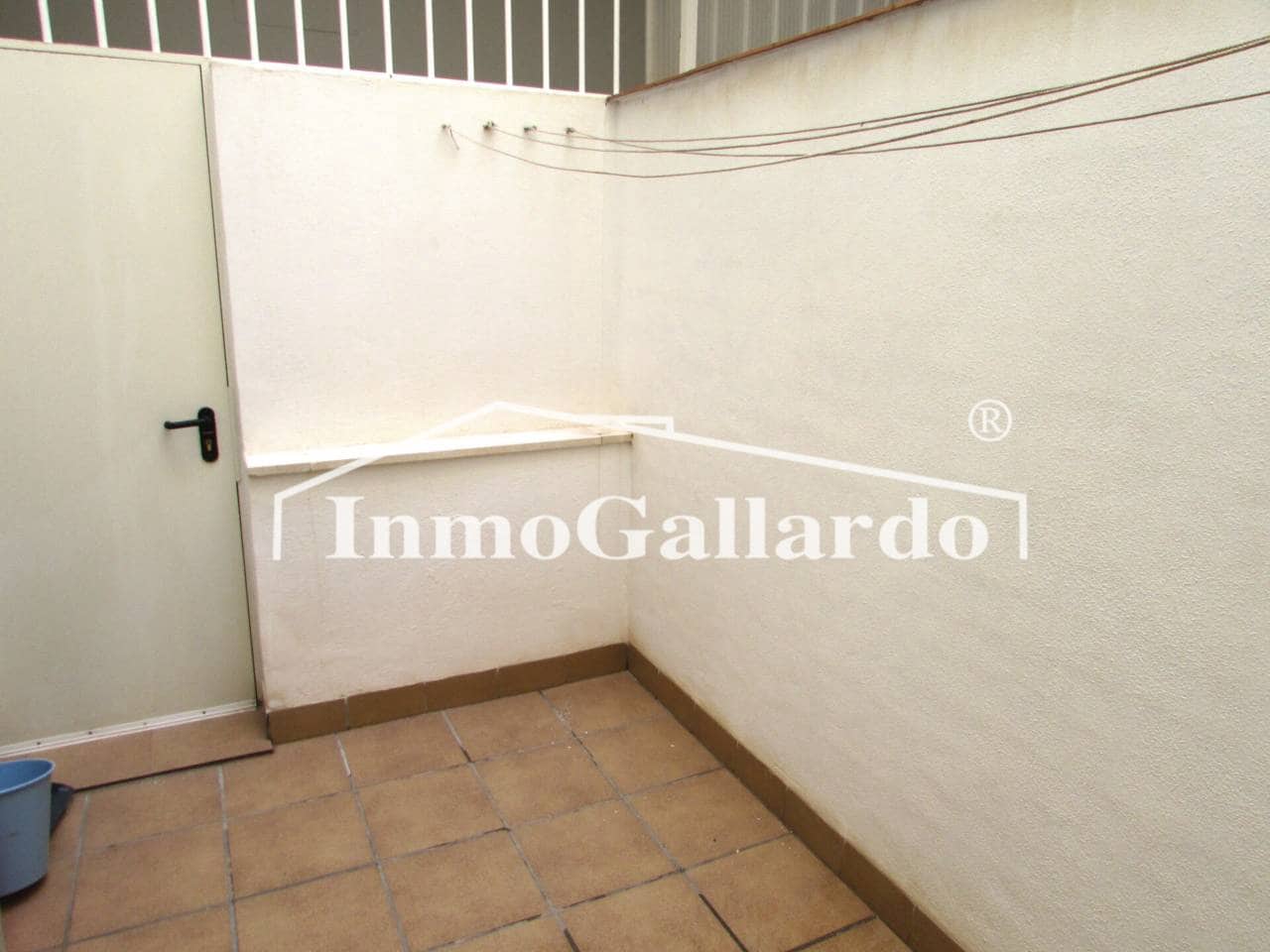 2 bedroom Flat for rent in Rincon de la Victoria with pool garage - € 950 (Ref: 9523857)